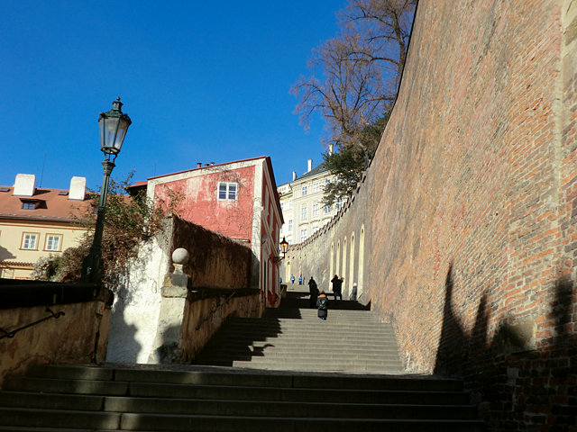 プラハ城への階段