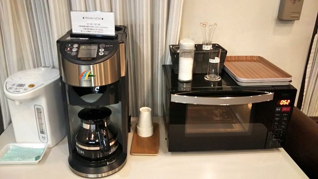 ビジネスホテルかもした コーヒーサービス 電子レンジ