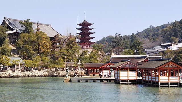 厳島神社