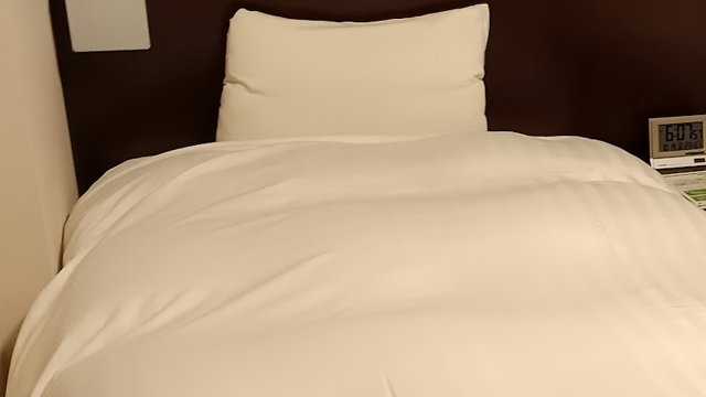 ドーミーイン甲府　ベッド